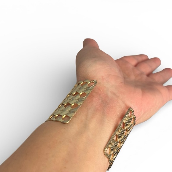Elegant Gold Tined Women’s Cuff Bracelet - Picture 4 of 4